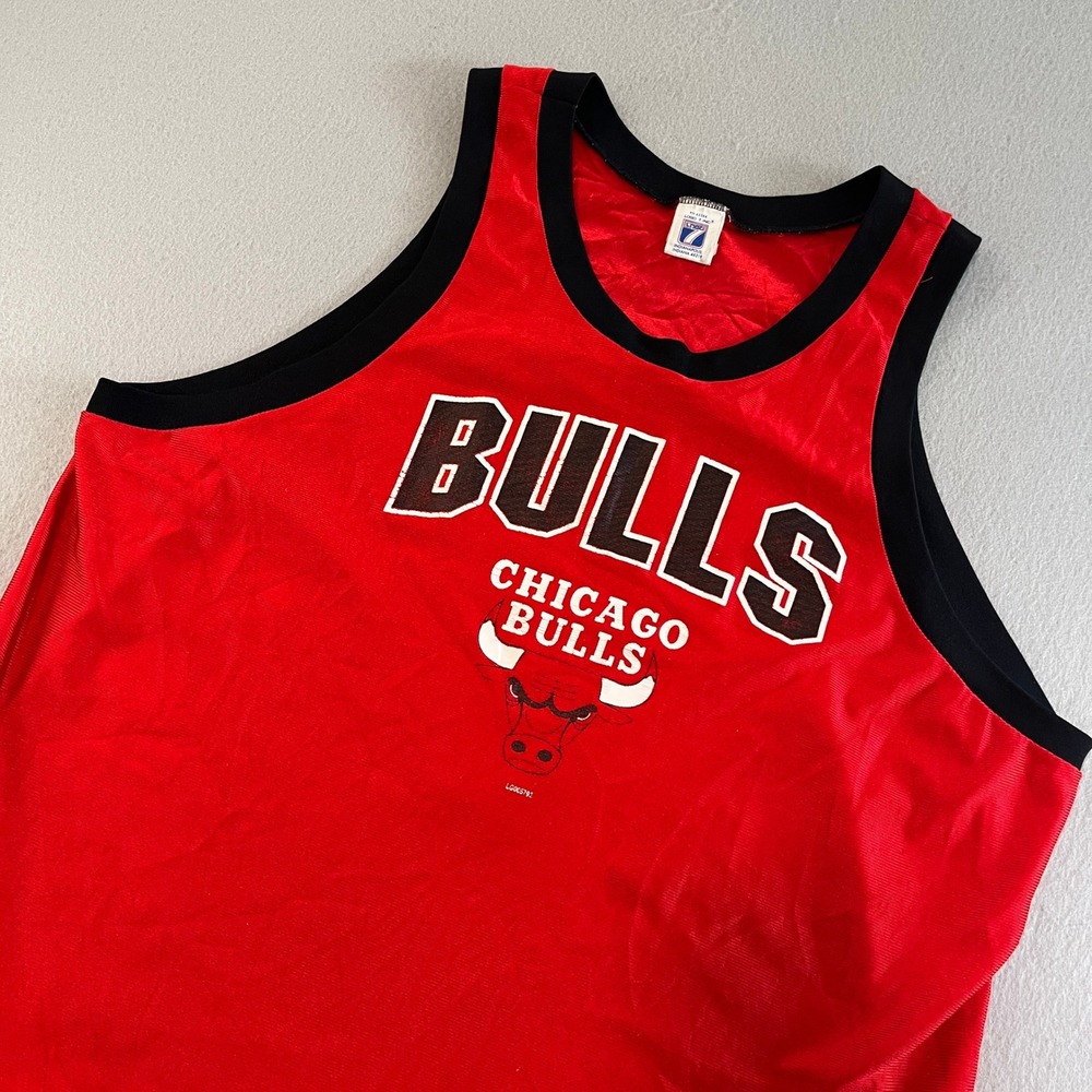 VTG Chicago Bulls Red Basketball‎ Jersey XX-Large Logo 7 Officially Licensed NBA